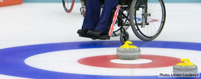 Wheelchair curling
